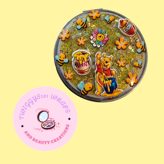 SNOWGLOBE GOLD GLITTER COMPACT MIRROR WINNIE THE POOH